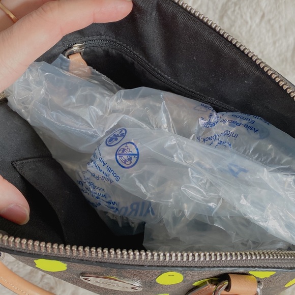 NWT Coach green dot crossbody - Picture 4 of 12